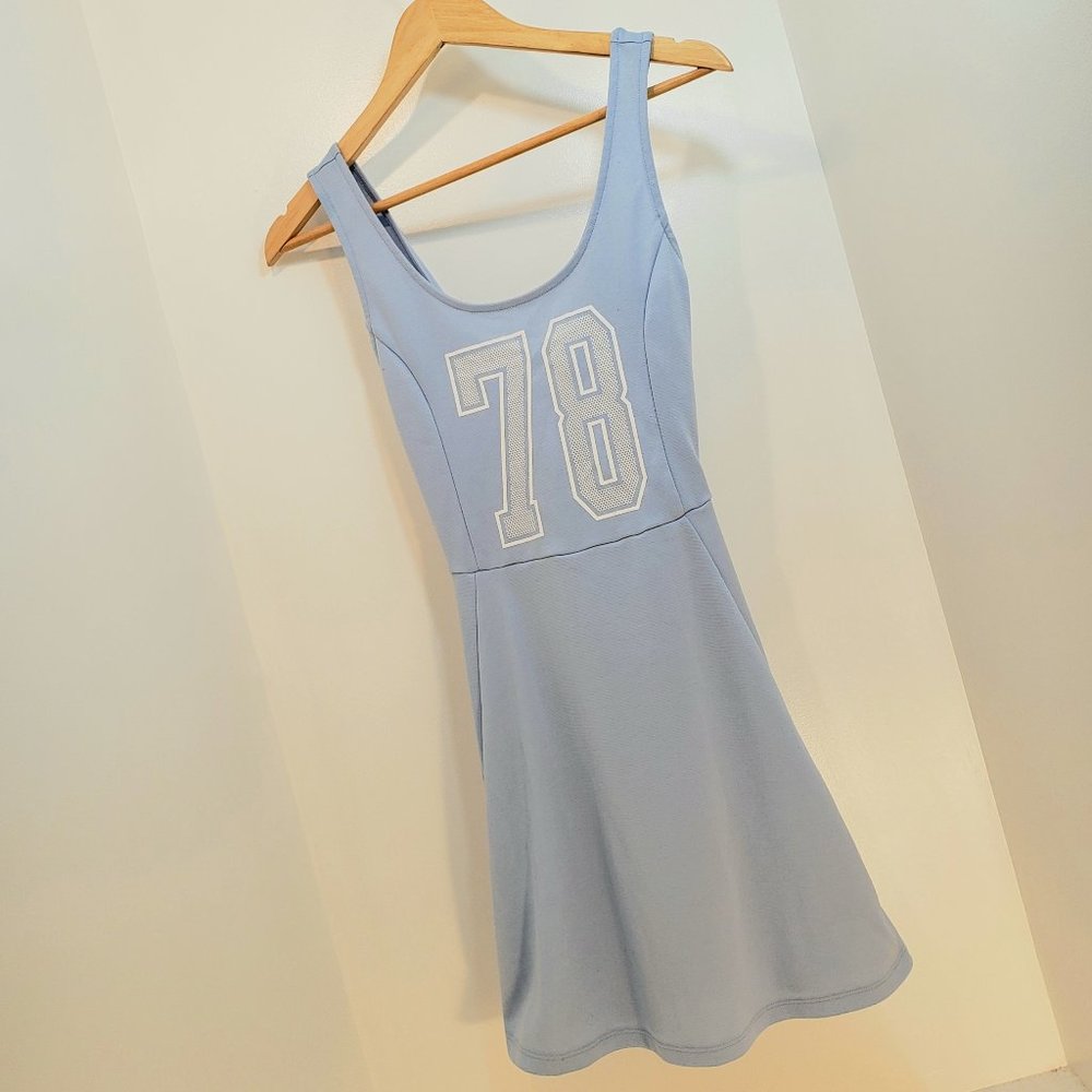 H&M 8 Dress Skater Blue 78 mini has number